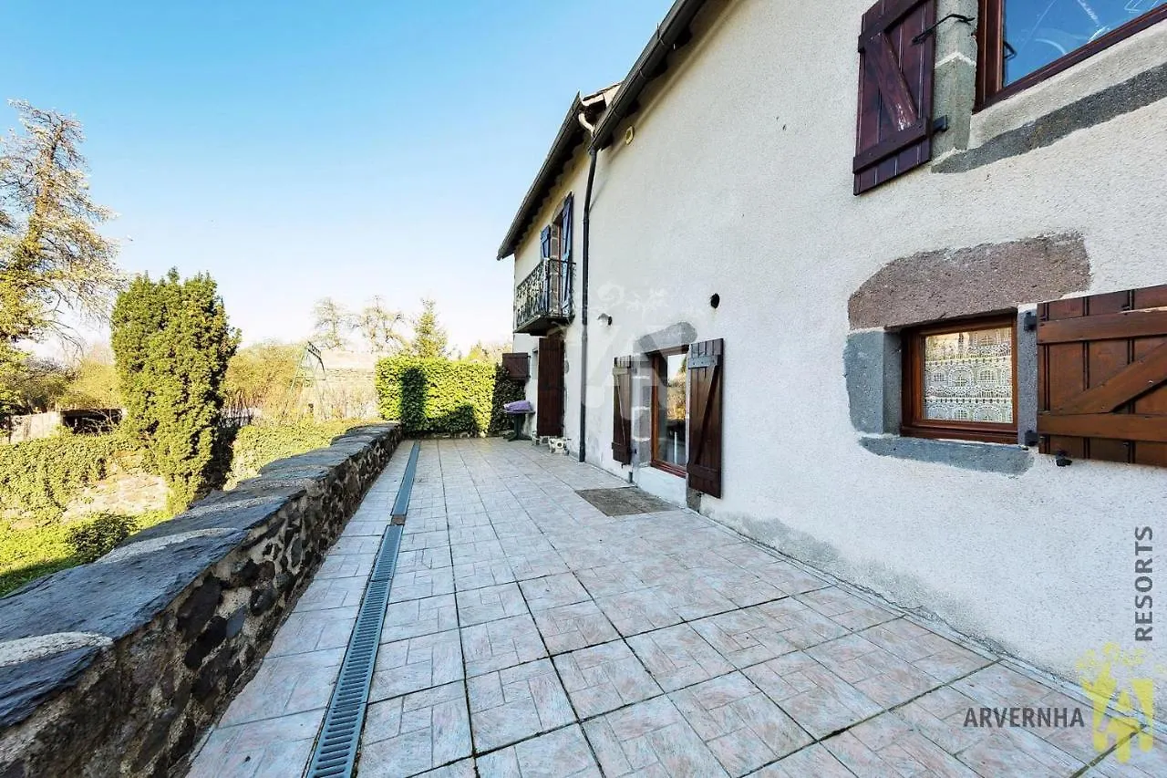 Vie De Chateau 2 Murol Holiday home